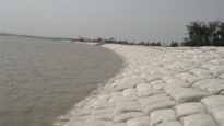 укріплення відкосів берега та дна за допомогою геомішків